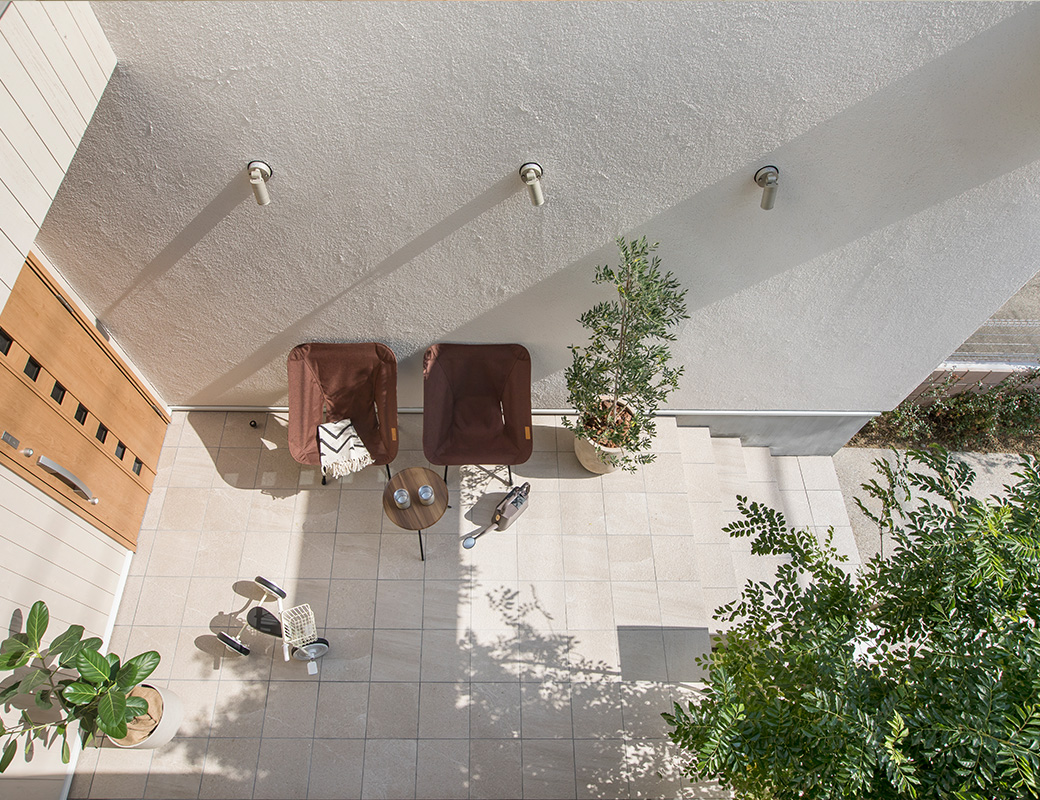 玄関アプローチ